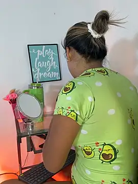 AriannaTorres online show from 04-14-26, 12:00