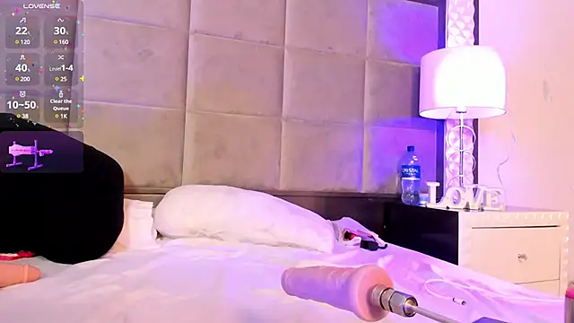 Snapshot of GinaParker_ chatting on 12-21-24, 03:14 GinaParker online show from 12-21-24, 03:14