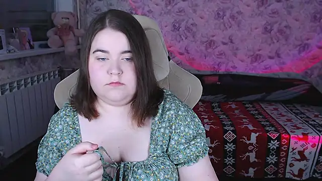 Estelle Hicks online show from 03-18-26, 06:33