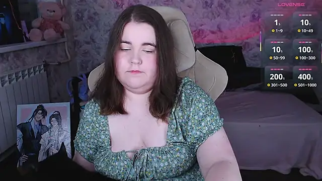 Estelle Hicks online show from 06-16-26, 07:27