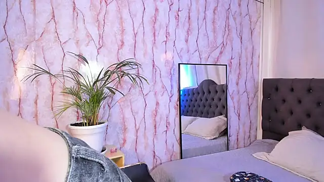 Elecktra sweet online show from 11-18-25, 07:40