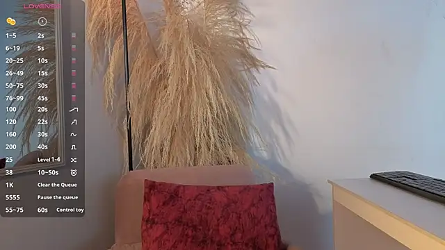 Snapshot of Elecktra_sweet chatting on 06-23-26, 07:45 Elecktra sweet online show from 06-23-26, 07:45