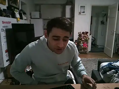 Snapshot of mihaimichael chatting on 01-09-26, 02:53 mihaimichael online show from 01-09-26, 02:53