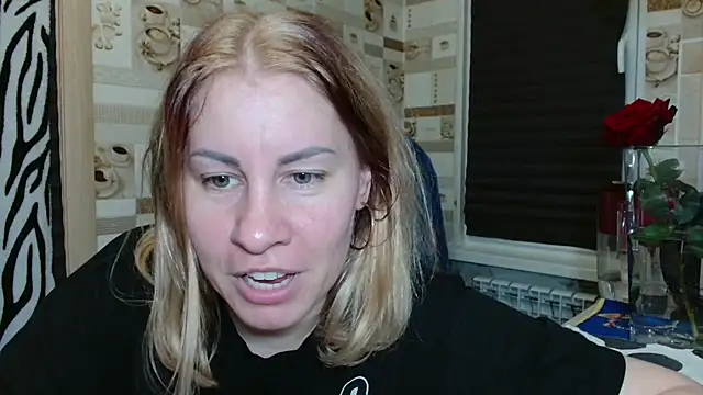 TherestlessKitty online show from 05-28-26, 10:18