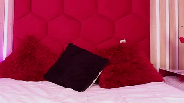 Snapshot of Tayzon_Foxxx chatting on 07-17-26, 08:35 Tayzon Foxxx online show from 07-17-26, 08:35