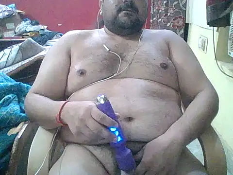Snapshot of ARYANAVAILABLE chatting on 05-16-26, 10:52 ARYANAVAILABLE online show from 05-16-26, 10:52