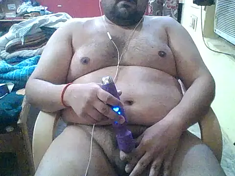 Snapshot of ARYANAVAILABLE chatting on 05-18-26, 11:43 ARYANAVAILABLE online show from 05-18-26, 11:43