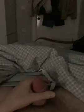 Snapshot of Erenn34 chatting on 03-29-26, 12:43 Erenn34 online show from 03-29-26, 12:43