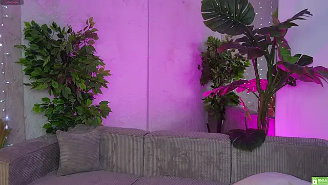 Snapshot of Britney054 chatting on 01-15-25, 09:45 Britney054 online show from 01-15-25, 09:45