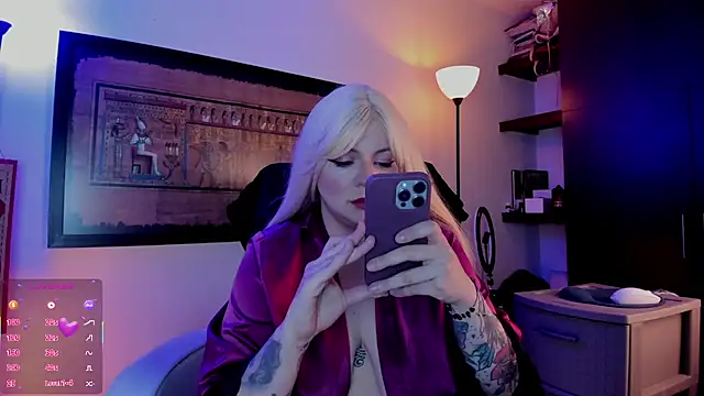 Snapshot of Irinaa_Scarlett chatting on 06-04-26, 05:52 Irinaa Scarlett online show from 06-04-26, 05:52