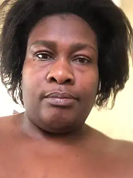 bustytitsxxx online show from 05-25-26, 06:19