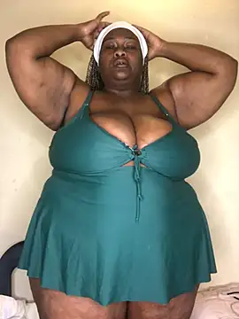 Snapshot of bustytitsxxx chatting on 06-26-26, 07:35 bustytitsxxx online show from 06-26-26, 07:35