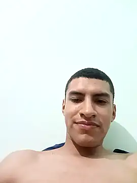 Snapshot of Rogersmit2 chatting on 01-11-26, 10:15 Rogersmit2 online show from 01-11-26, 10:15