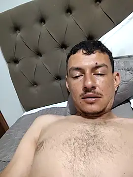 Snapshot of jhomgostosomg chatting on 04-08-26, 10:37 jhomgostosomg online show from 04-08-26, 10:37