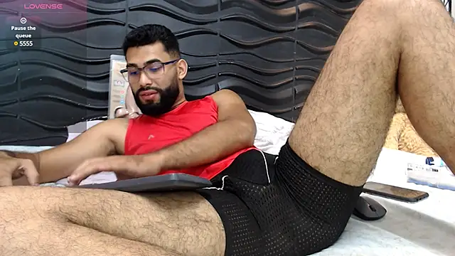 Snapshot of MattewRey chatting on 01-17-25, 10:45 MattewRey online show from 01-17-25, 10:45