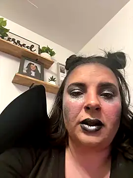 lairarose online show from 11-02-25, 02:25