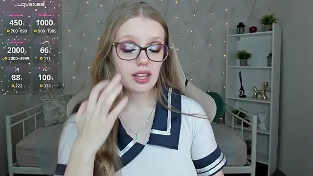 Polly  Cutie online show from 11-05-25, 05:40