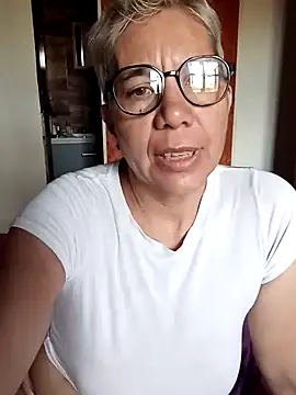 Snapshot of luz_bella chatting on 01-12-25, 11:07 luz bella online show from 01-12-25, 11:07