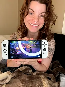 wildefaye online show from 10-13-25, 02:11