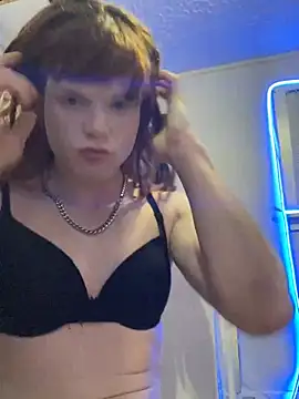 Snapshot of sum1betterthanmost chatting on 12-23-24, 03:23 sum1betterthanmost online show from 12-23-24, 03:23