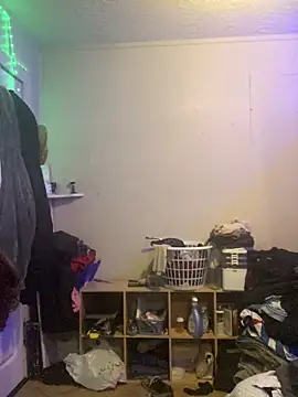 Snapshot of sum1betterthanmost chatting on 12-02-25, 12:38 sum1betterthanmost online show from 12-02-25, 12:38