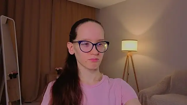 Snapshot of BettyBrowni chatting on 03-07-26, 04:04 BettyBrowni online show from 03-07-26, 04:04