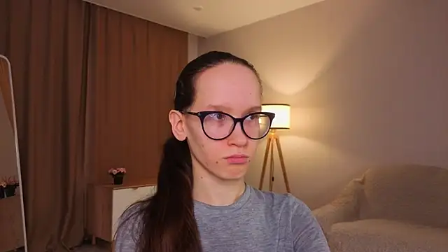 Snapshot of BettyBrowni chatting on 03-17-26, 04:10 BettyBrowni online show from 03-17-26, 04:10