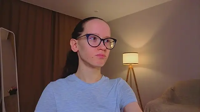 Snapshot of BettyBrowni chatting on 03-26-26, 04:12 BettyBrowni online show from 03-26-26, 04:12