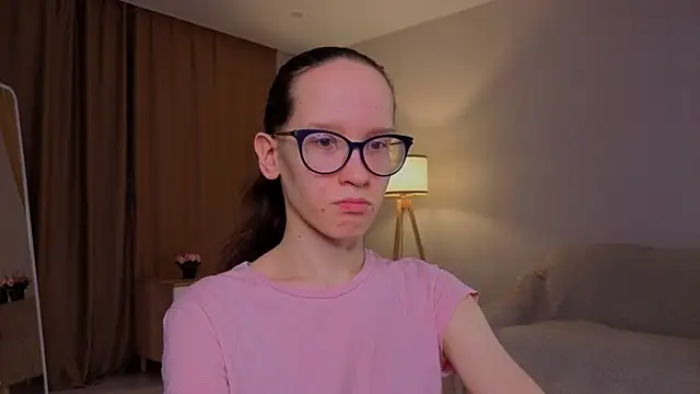 Snapshot of BettyBrowni chatting on 04-02-26, 04:04 BettyBrowni online show from 04-02-26, 04:04