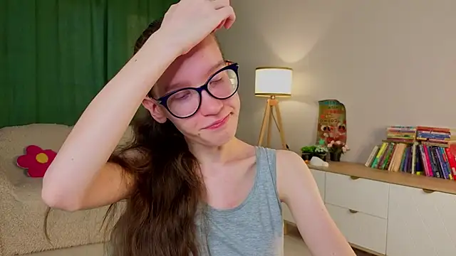 Snapshot of BettyBrowni chatting on 07-10-26, 04:31 BettyBrowni online show from 07-10-26, 04:31