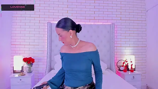 Coco Balenciaga  online show from 05-23-26, 11:36