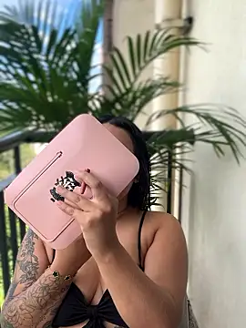 Snapshot of Pretty_Isadora chatting on 01-17-26, 06:55 Pretty Isadora online show from 01-17-26, 06:55