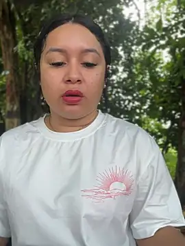 Snapshot of Pretty_Isadora chatting on 02-15-26, 04:25 Pretty Isadora online show from 02-15-26, 04:25