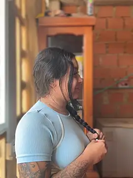 Snapshot of Pretty_Isadora chatting on 02-17-26, 07:53 Pretty Isadora online show from 02-17-26, 07:53