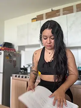 Snapshot of Pretty_Isadora chatting on 03-19-26, 02:10 Pretty Isadora online show from 03-19-26, 02:10