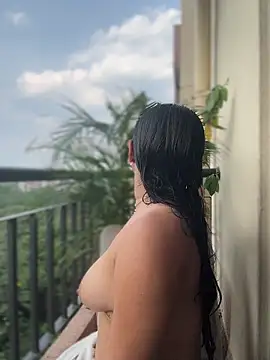 Snapshot of Pretty_Isadora chatting on 03-25-26, 08:26 Pretty Isadora online show from 03-25-26, 08:26