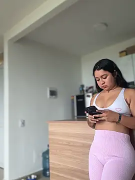 Snapshot of Pretty_Isadora chatting on 04-04-26, 08:50 Pretty Isadora online show from 04-04-26, 08:50