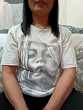 Snapshot of Asian_girl13 chatting on 03-07-26, 02:25 Asian girl13 online show from 03-07-26, 02:25