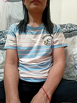 Snapshot of Asian_girl13 chatting on 03-18-26, 10:13 Asian girl13 online show from 03-18-26, 10:13