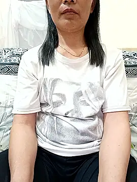 Snapshot of Asian_girl13 chatting on 03-22-26, 01:36 Asian girl13 online show from 03-22-26, 01:36