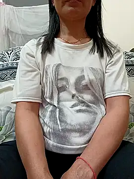 Snapshot of Asian_girl13 chatting on 04-04-26, 10:07 Asian girl13 online show from 04-04-26, 10:07