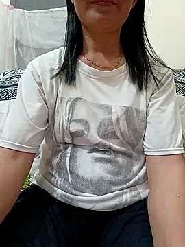 Snapshot of Asian_girl13 chatting on 04-07-26, 01:22 Asian girl13 online show from 04-07-26, 01:22