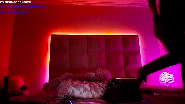 BriannaBrave online show from 05-16-26, 07:49