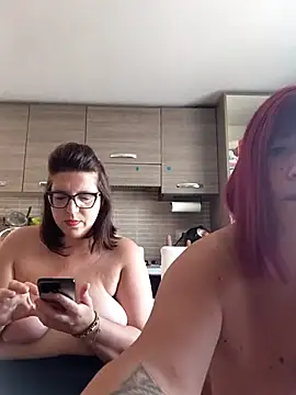 Snapshot of carolyne2023 chatting on 07-15-26, 07:13 carolyne2023 online show from 07-15-26, 07:13