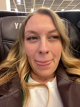 Sweet   Emily online show from 01-18-26, 01:15