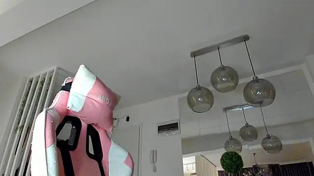 IreneVON online show from 02-05-26, 05:12