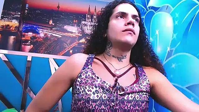 Snapshot of aleja_mistress_ chatting on 12-20-24, 07:39 aleja mistress online show from 12-20-24, 07:39