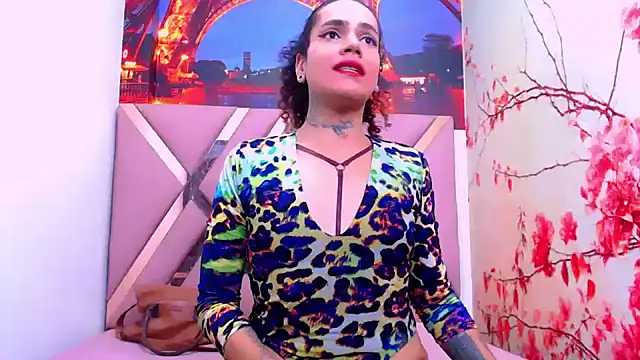 Snapshot of aleja_mistress_ chatting on 01-29-25, 10:43 aleja mistress online show from 01-29-25, 10:43