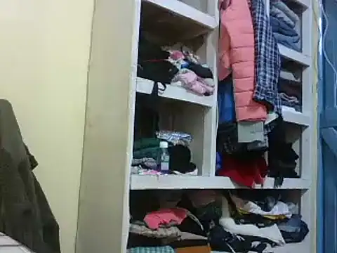 Snapshot of petite_12 chatting on 01-04-25, 07:34 petite 12 online show from 01-04-25, 07:34