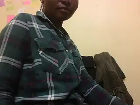 Snapshot of petite_12 chatting on 01-16-25, 04:50 petite 12 online show from 01-16-25, 04:50